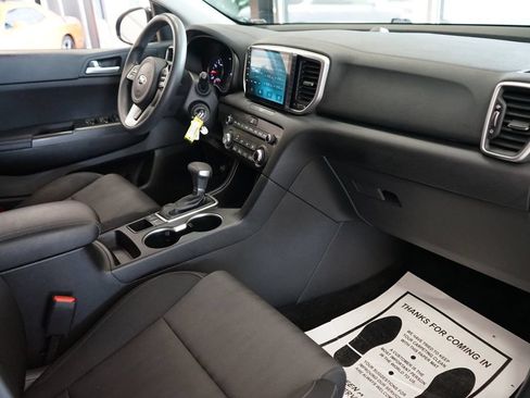 Used 2020 Kia Sportage LX AWD/4WD image 40
