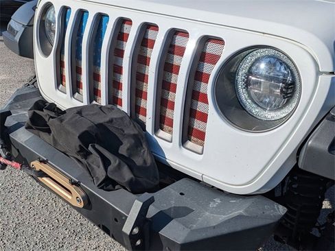 Used 2021 Jeep Gladiator Rubicon image 9