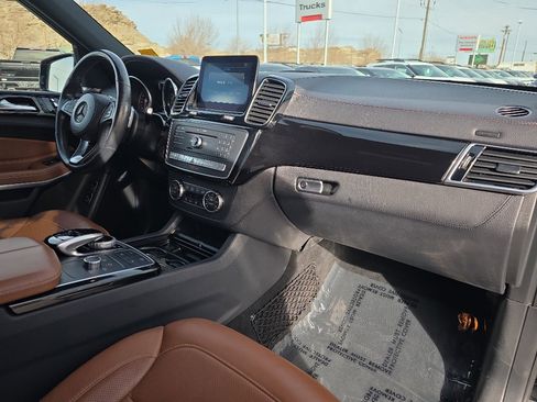 Used 2017 Mercedes-Benz GLS 550 4MATIC image 20