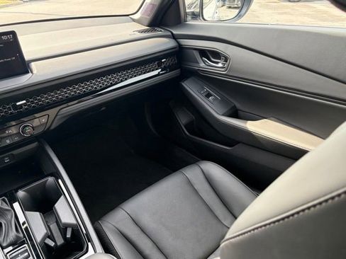 Used 2023 Honda Accord Sport image 35