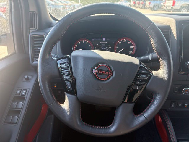Used 2022 Nissan Frontier PRO-4X AWD/4WD image 14