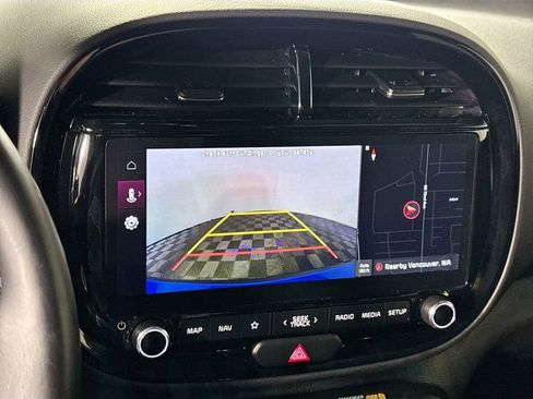 Certified 2025 Kia Soul EX image 18