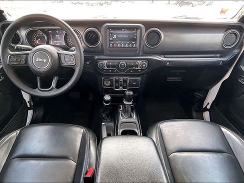 Used 2023 Jeep Gladiator Sport AWD/4WD image 7