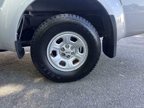 Used 2019 Nissan Frontier S RWD image 32