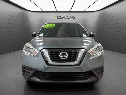 Used 2019 Nissan Kicks S FWD image 2