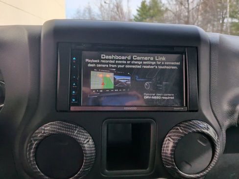 Used 2016 Jeep Wrangler Unlimited Sport w/ Max Tow Package image 21