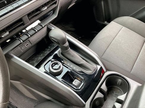 Used 2024 Chevrolet Colorado Trail Boss w/ Advanced Trailering Package image 32