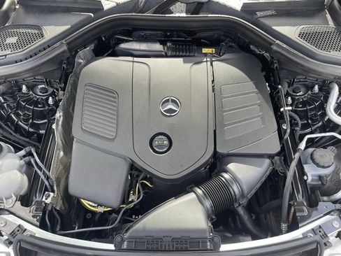 New 2025 Mercedes-Benz GLC 300 image 27