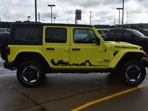 Used 2022 Jeep Wrangler Unlimited Rubicon w/ LED Lighting Group AWD/4WD image 4