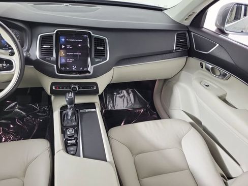Used 2020 Volvo XC90 T5 Momentum image 18