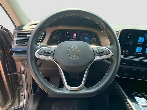 Used 2024 Volkswagen Atlas SE image 39