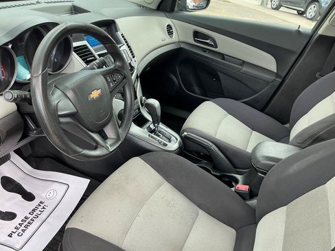 Used 2014 Chevrolet Cruze LS FWD image 14
