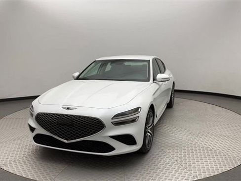 Used 2023 Genesis G70 2.0T image 7