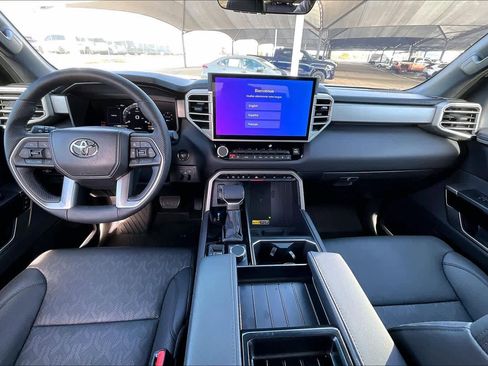Used 2025 Toyota Tundra Limited image 13