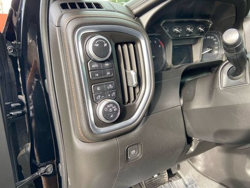 Used 2019 GMC Sierra 1500 AT4 w/ AT4 Premium Package AWD/4WD image 16