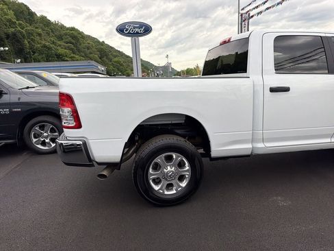 Used 2023 RAM 2500 Big Horn w/ Level 1 Equipment Group AWD/4WD image 4