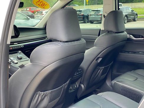 Used 2025 Hyundai Palisade Limited FWD image 28
