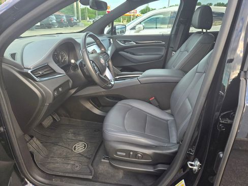 Used 2023 Buick Enclave Essence w/ Experience Buick Package FWD image 7