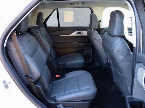 Used 2026 Ford Explorer Active w/ Active Comfort Package AWD/4WD image 32