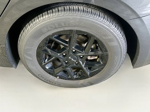 Used 2025 Kia K5 LXS image 11