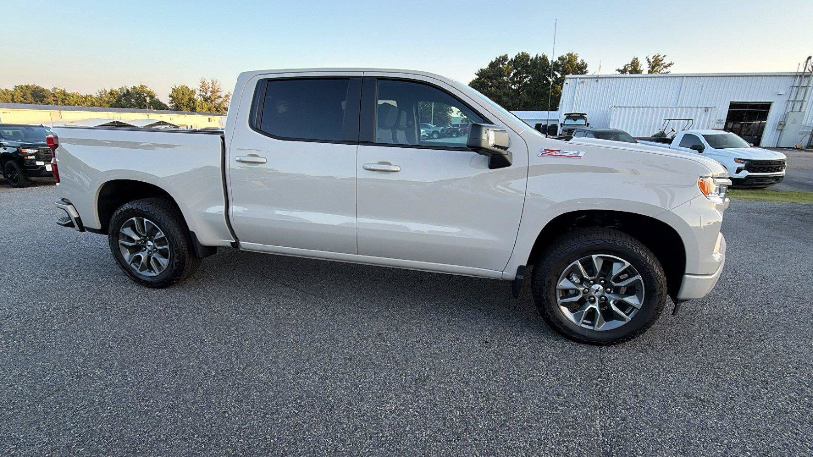 New 2026 Chevrolet Silverado 1500 RST w/ RST All Star Premium Package AWD/4WD image 7