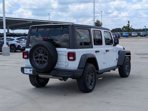 Used 2024 Jeep Wrangler Unlimited Sport AWD/4WD image 5