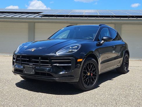 Certified 2020 Porsche Macan GTS AWD/4WD image 1