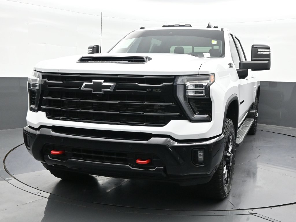 Used 2025 Chevrolet Silverado 2500 LT w/ Trail Boss Package AWD/4WD image 9