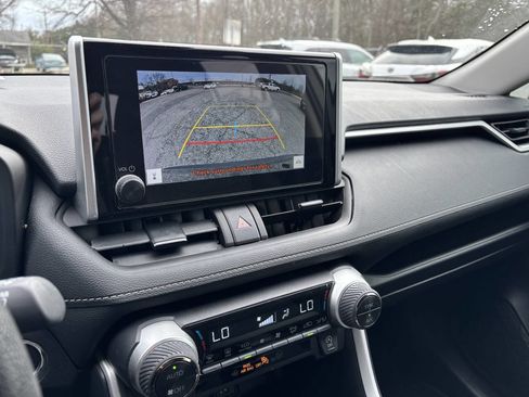 Used 2025 Toyota RAV4 XLE w/ Convenience Package image 15