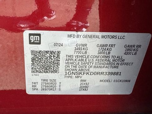 Used 2024 Chevrolet Suburban Premier w/ Premium Package AWD/4WD image 37