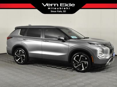 Used 2023 Mitsubishi Outlander SE