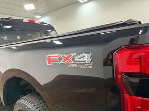 Used 2023 Ford F250 Lariat w/ FX4 Off-Road Package AWD/4WD image 57