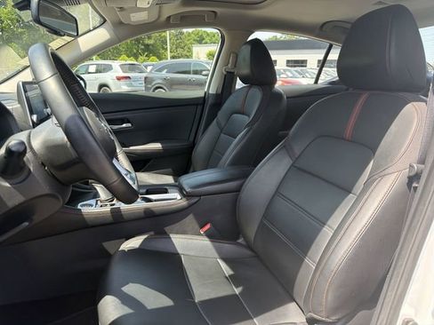 Used 2021 Nissan Sentra SR w/ SR Premium Package FWD image 11