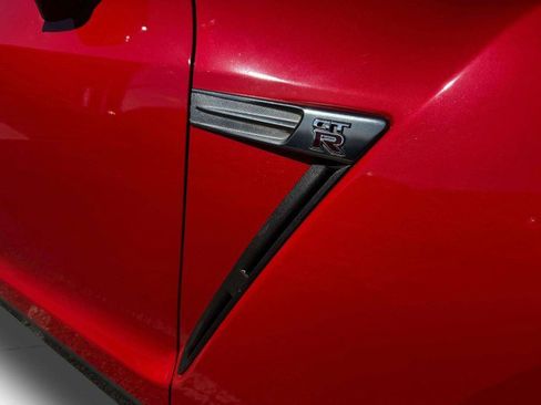 Used 2009 Nissan GT-R Premium image 10