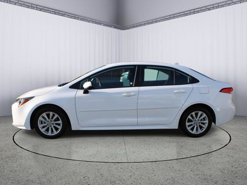Used 2024 Toyota Corolla LE image 5