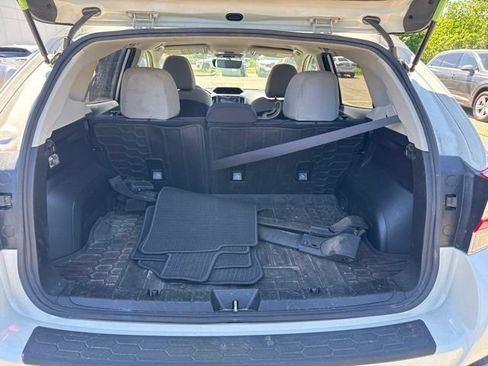 Used 2019 Subaru Crosstrek 2.0i Premium AWD/4WD image 12