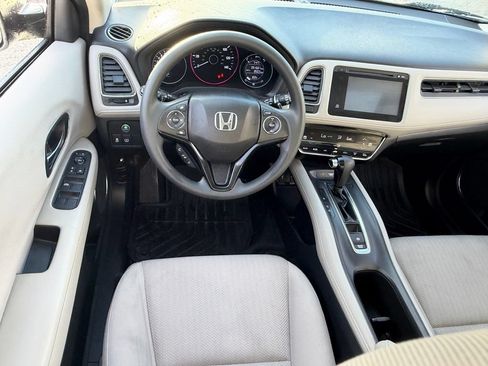 Used 2016 Honda HR-V EX image 11