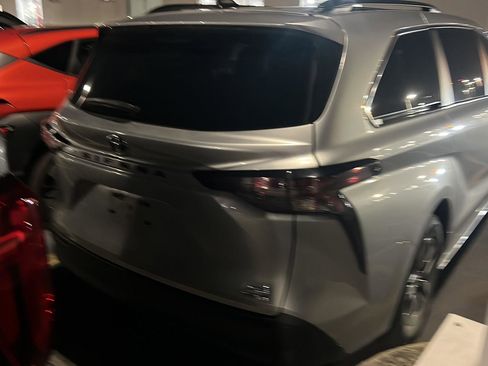 Certified 2024 Toyota Sienna XLE image 10
