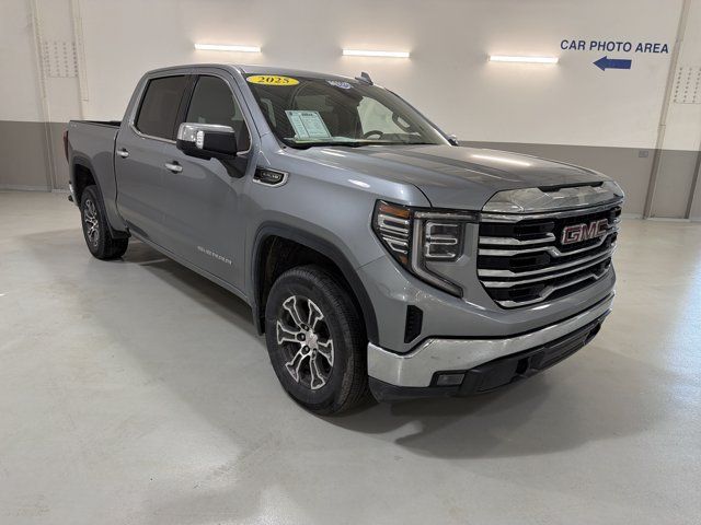 Used 2025 GMC Sierra 1500 SLT AWD/4WD image 4
