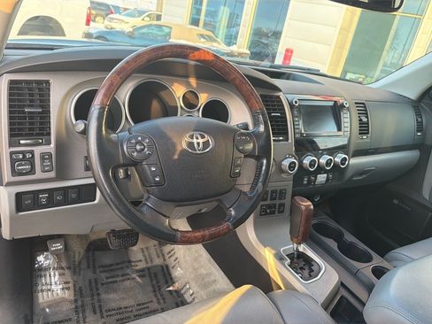 Used 2010 Toyota Sequoia Platinum image 9
