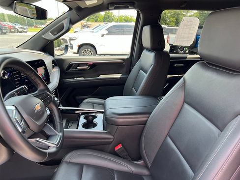 Used 2025 Chevrolet Tahoe LT RWD image 7