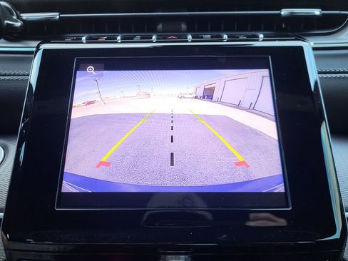 New 2025 Jeep Grand Cherokee Laredo w/ Luxury Tech Group I image 18