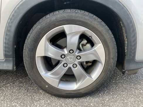 Used 2021 Honda HR-V LX image 29