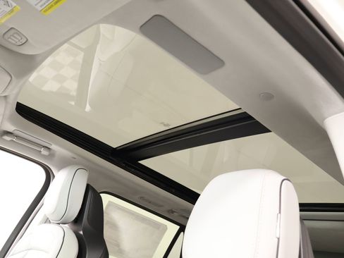 New 2026 Lincoln Navigator Black Label AWD/4WD image 16