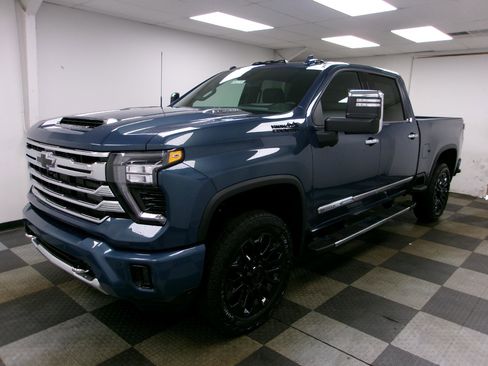 New 2026 Chevrolet Silverado 2500 High Country w/ Technology Package AWD/4WD image 1