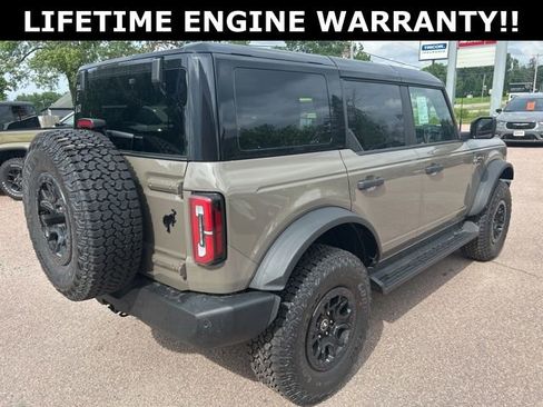 New 2025 Ford Bronco Outer Banks w/ Sasquatch Package AWD/4WD image 8