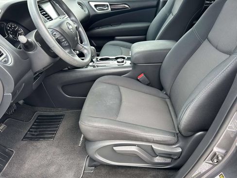 Used 2017 Nissan Pathfinder S AWD/4WD image 14