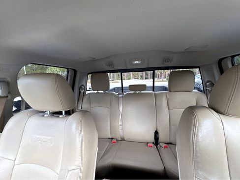 Used 2016 RAM 1500 Laramie w/ Convenience Group image 28