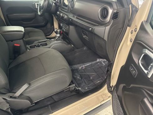 Used 2022 Jeep Wrangler Willys image 20