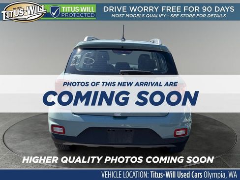 Used 2025 Hyundai Venue SEL FWD image 4